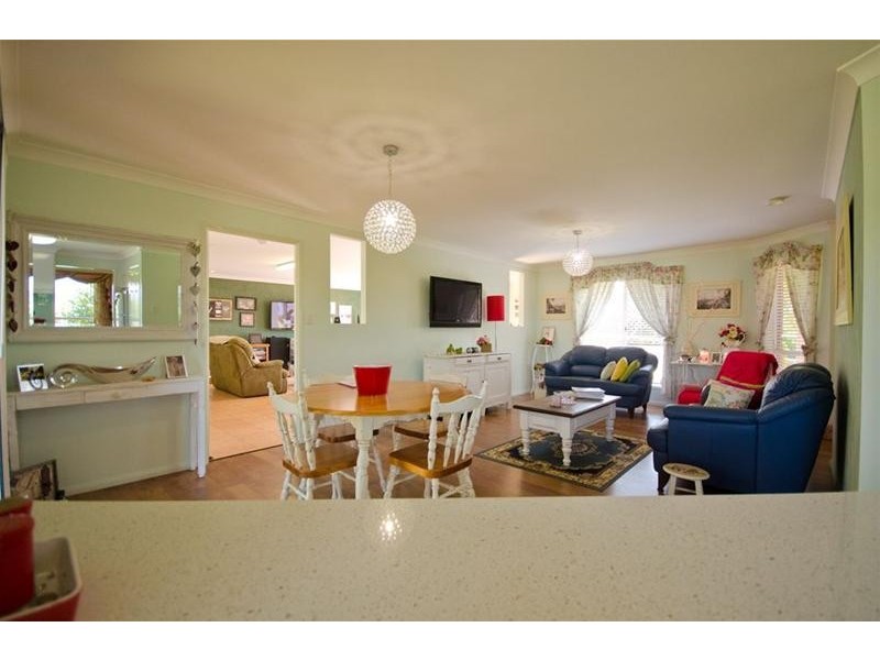 13 Skyline Drive, Blue Mountain Heights QLD 4350
