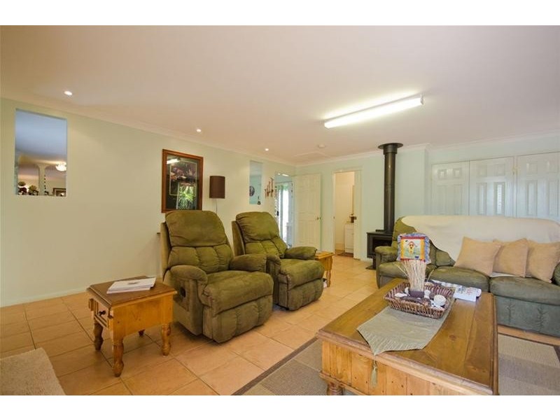 13 Skyline Drive, Blue Mountain Heights QLD 4350