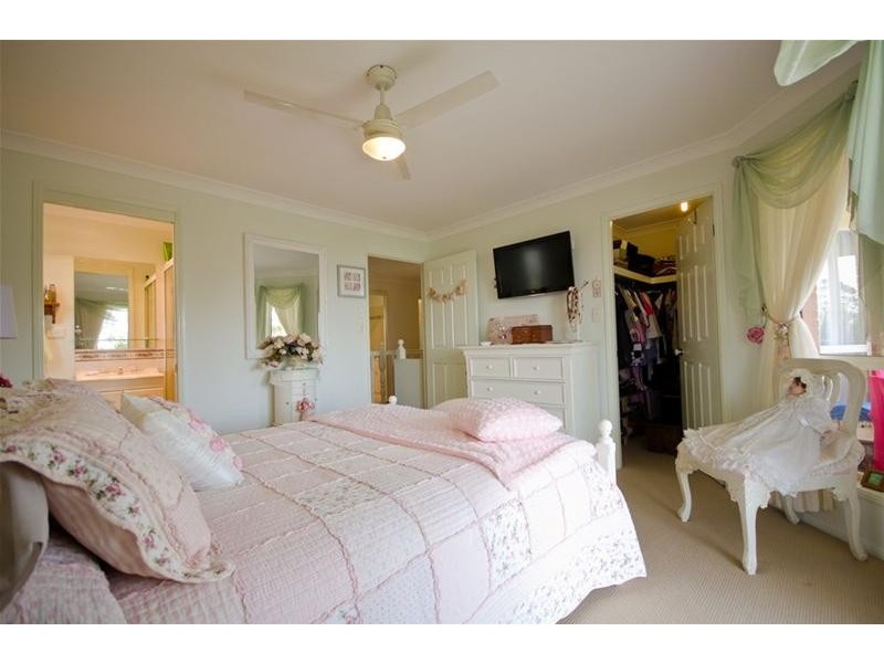 13 Skyline Drive, Blue Mountain Heights QLD 4350