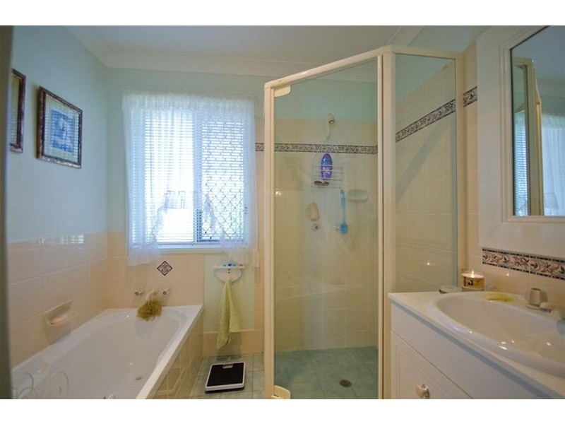 13 Skyline Drive, Blue Mountain Heights QLD 4350