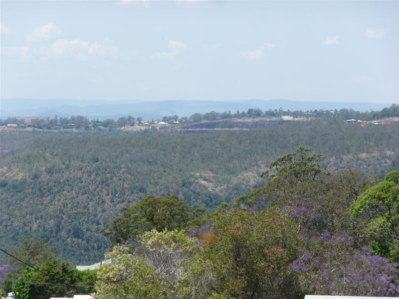 13 Skyline Drive, Blue Mountain Heights QLD 4350