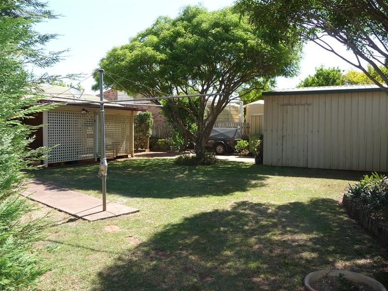 Kearneys Spring QLD 4350