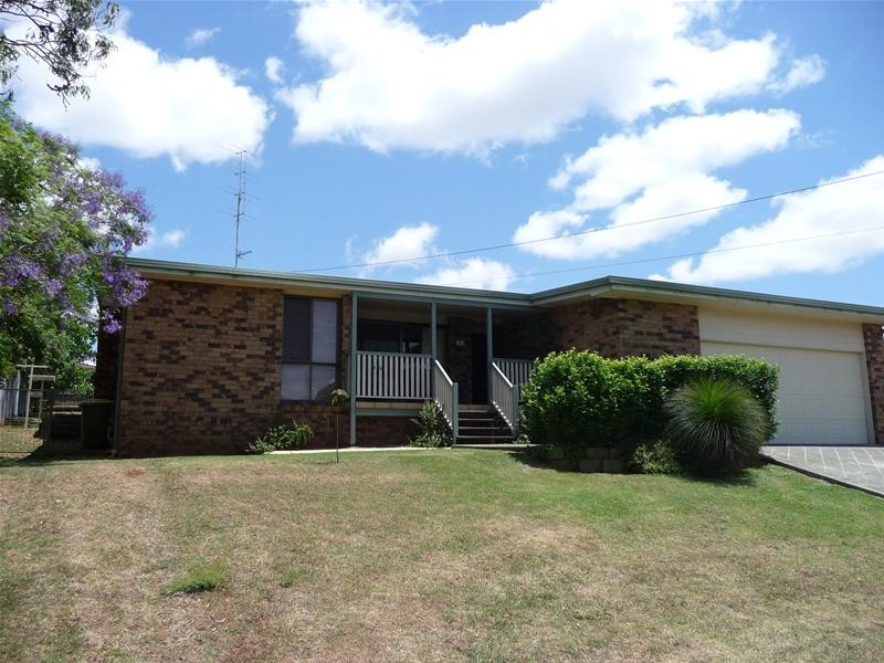 3 Mollison Court, Wilsonton QLD 4350