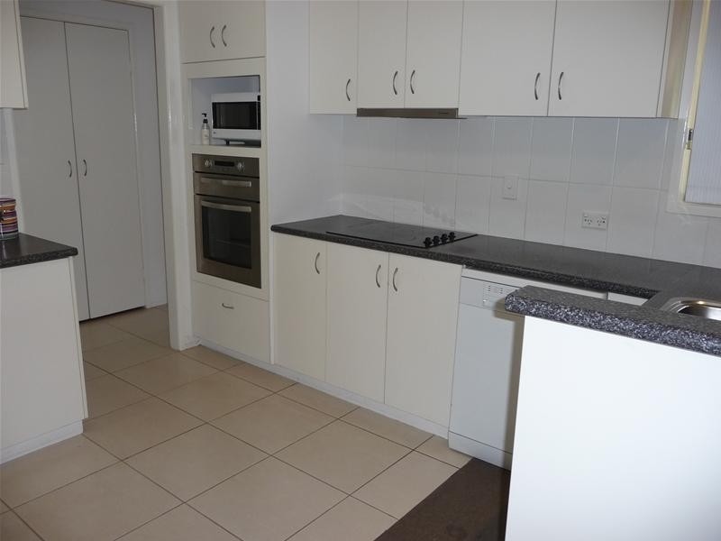 3 Mollison Court, Wilsonton QLD 4350