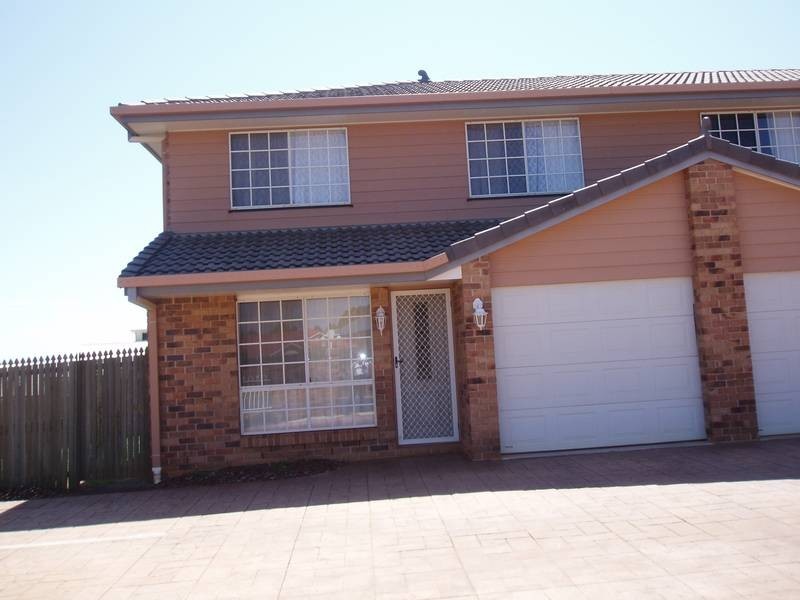 12/2 ROSERCLOSE, Kearneys Spring QLD 4350