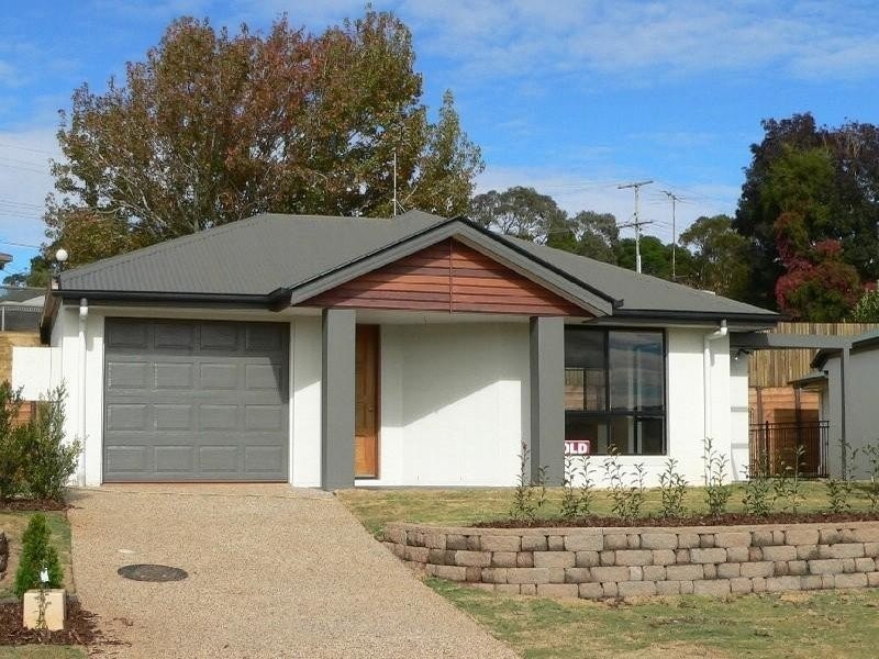 Centenary Heights QLD 4350