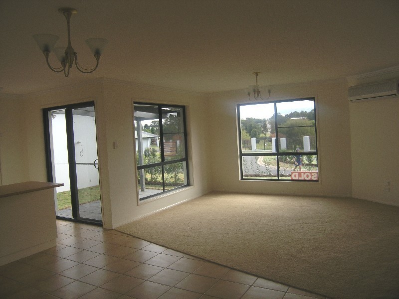 Centenary Heights QLD 4350