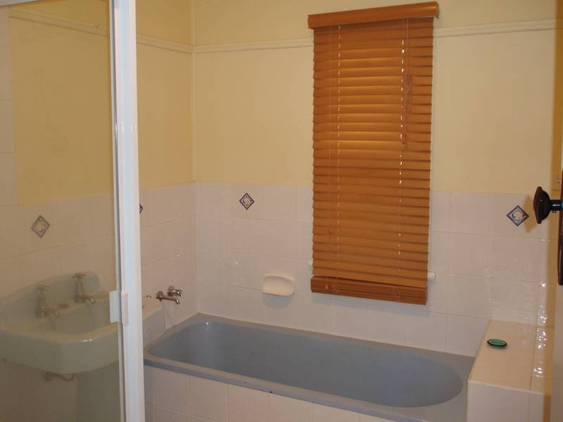 43 CRANLEY STREET, Centenary Heights QLD 4350