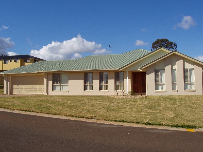 22 McShane Drive, Blue Mountain Heights QLD 4350