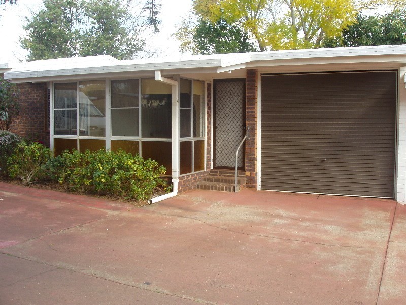 3/24 LINDSAY STREET, East Toowoomba QLD 4350