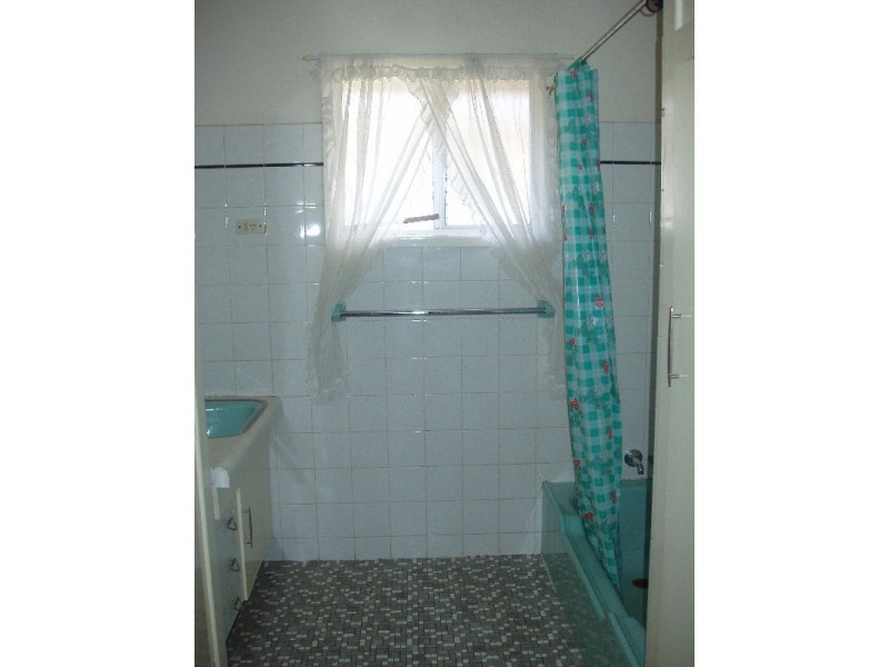 230 Taylor Street, Newtown QLD 4350