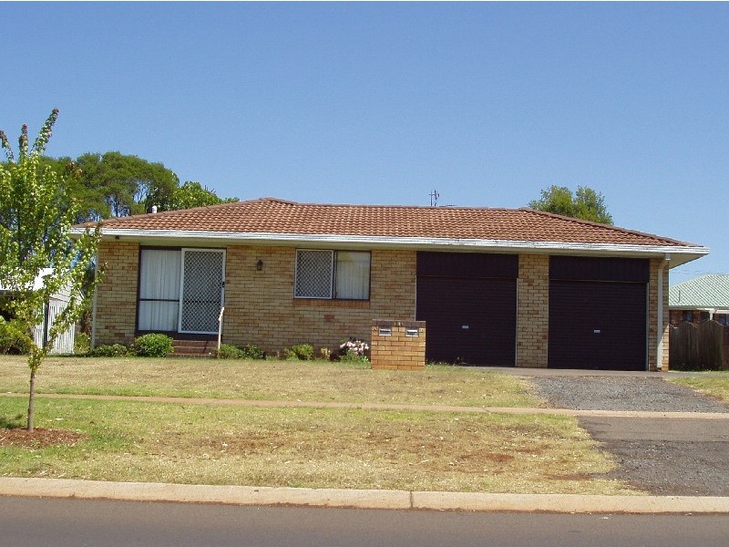 2/181 Ramsay Street, Centenary Heights QLD 4350