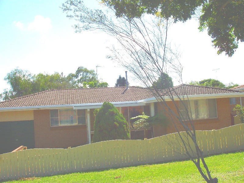 Centenary Heights QLD 4350