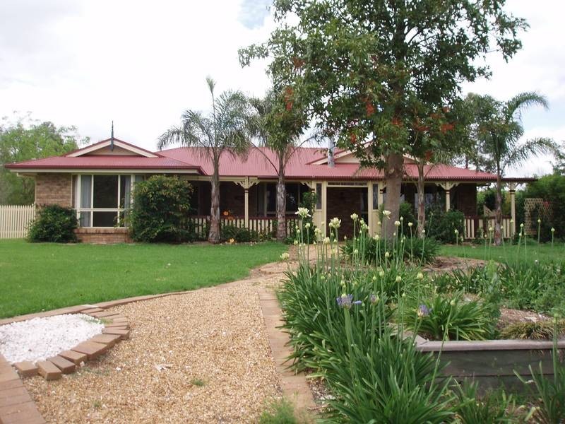 7 DENAID STREET, Highfields QLD 4352