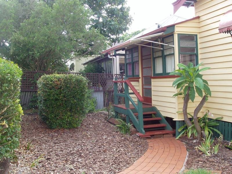 76 GEOFFREY STREET, East Toowoomba QLD 4350