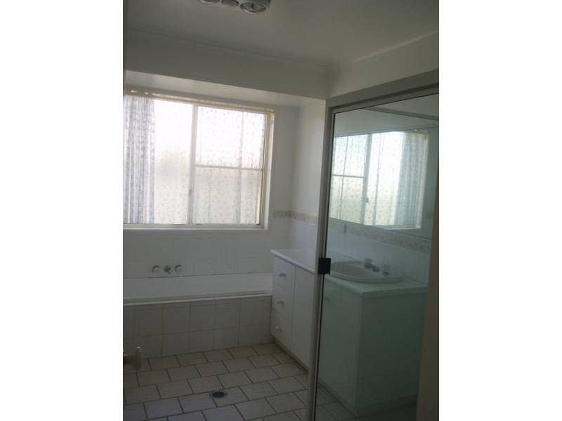 Kearneys Spring QLD 4350