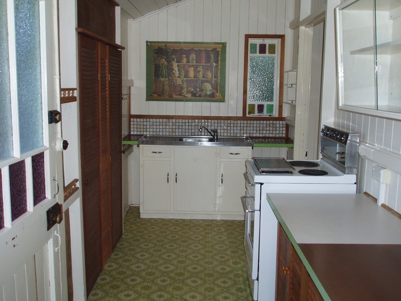 Mount Lofty QLD 4350