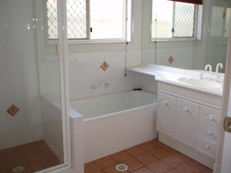 Middle Ridge QLD 4350