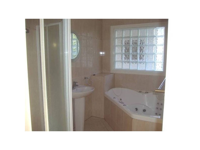 Centenary Heights QLD 4350