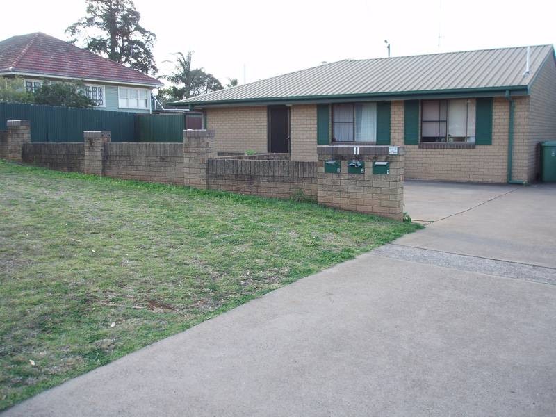 3/11 TIGHE STREET, Newtown QLD 4350
