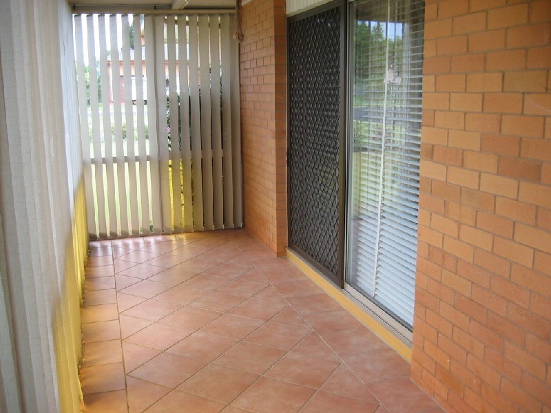 17 LEAHY STREET, Rockville QLD 4350