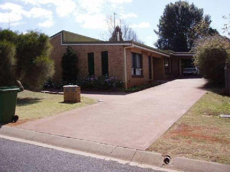 Centenary Heights QLD 4350