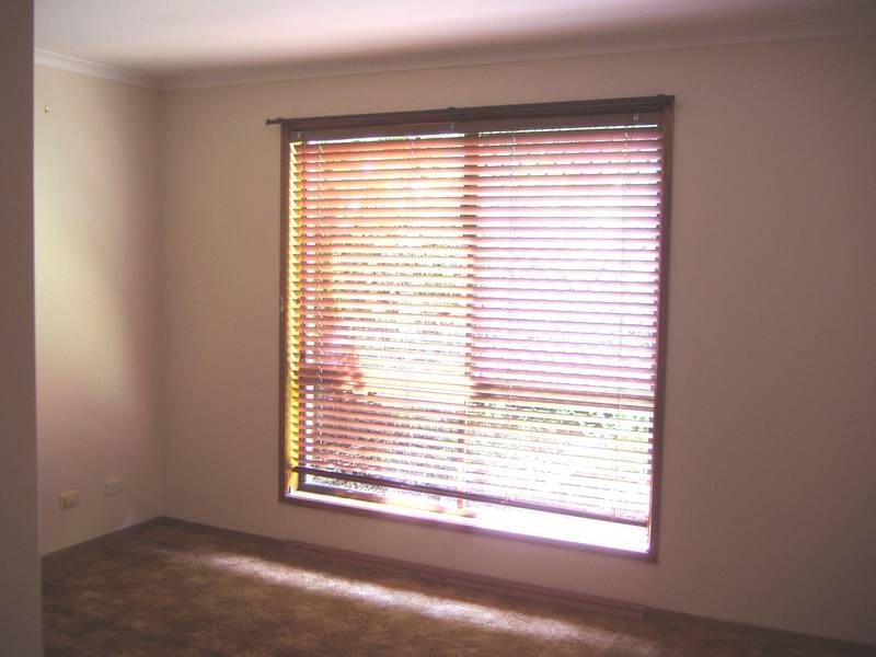 1/19 EUNICE COURT, Kearneys Spring QLD 4350