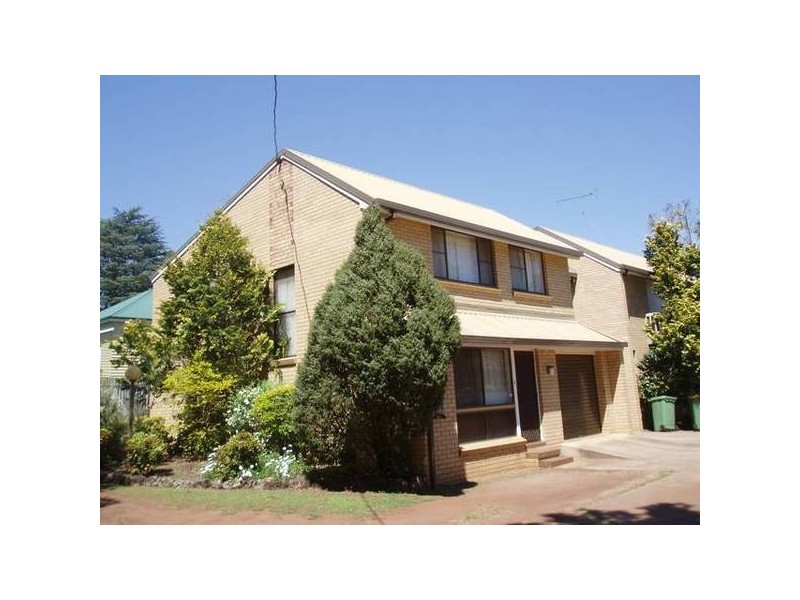 Mount Lofty QLD 4350