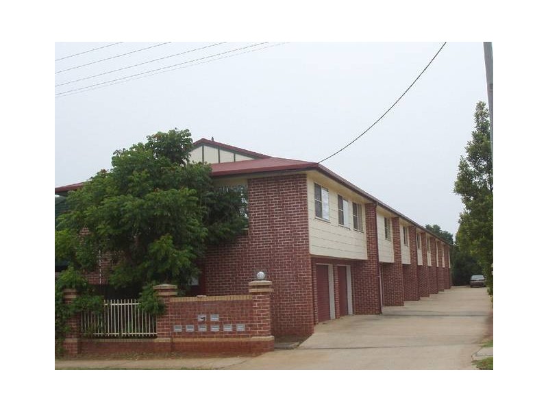 3/8 PHILLIP STREET, Toowoomba City QLD 4350