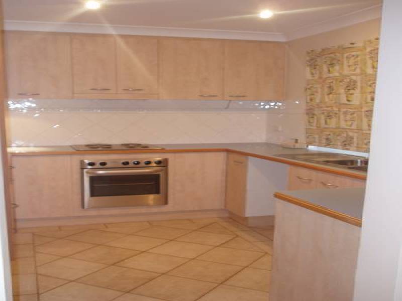 Centenary Heights QLD 4350