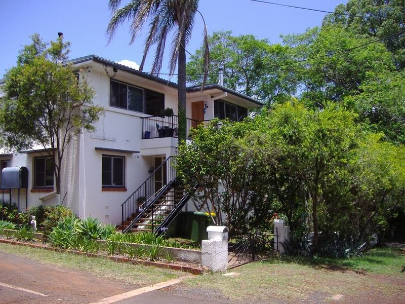 1/160 MACKENZIE STREET, East Toowoomba QLD 4350