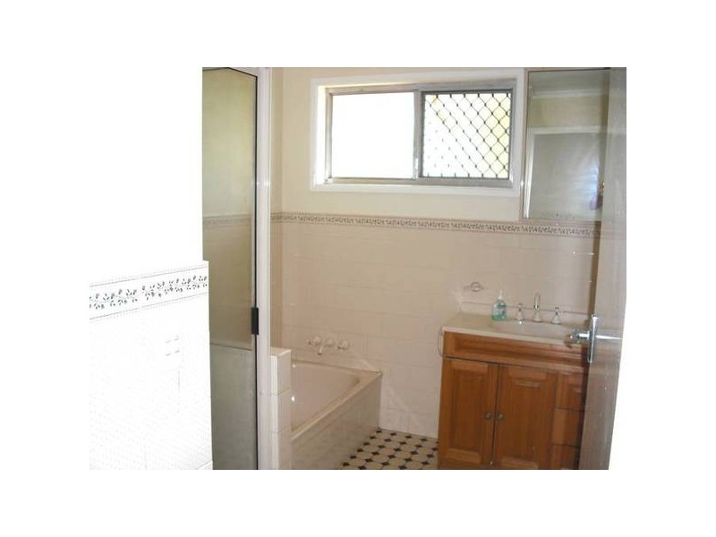 Mount Lofty QLD 4350