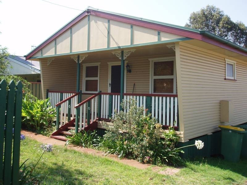 99 PERTH STREET, Centenary Heights QLD 4350
