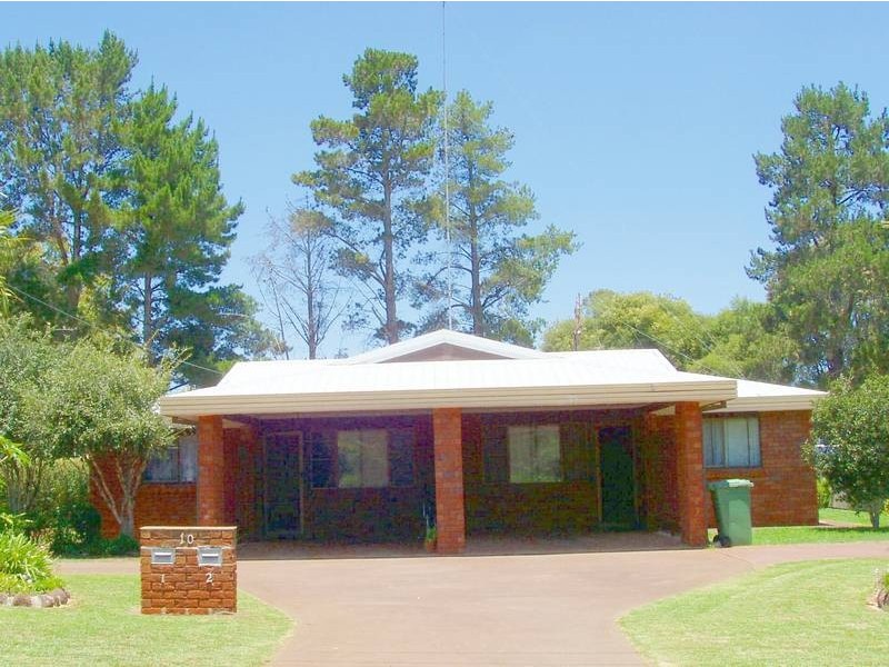 1/10 EUNICE COURT, South Toowoomba QLD 4350