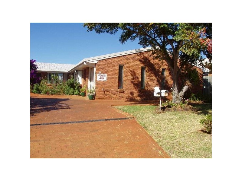 Kearneys Spring QLD 4350