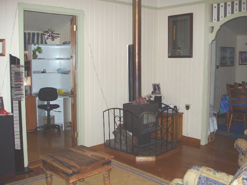 12 BERNARD STREET, Newtown QLD 4350