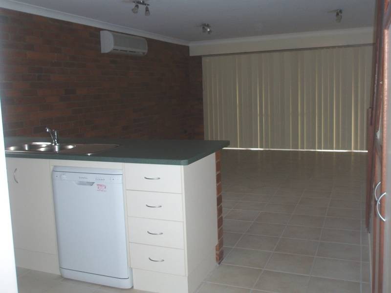 1/92 WEST STREET, Toowoomba City QLD 4350