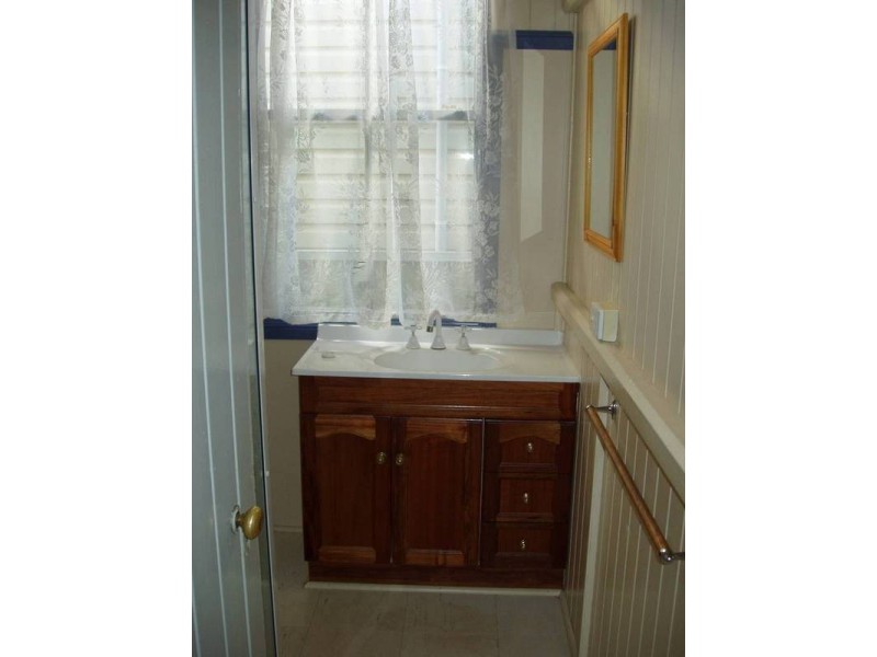 124 JAMES STREET, East Toowoomba QLD 4350