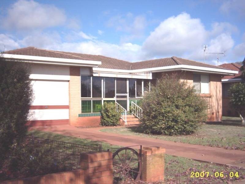 494 ALDERLEY STREET, Harristown QLD 4350