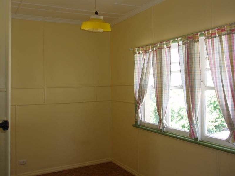 4 LEICHHARDT STREET, Centenary Heights QLD 4350