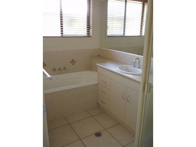 30 PATRON CRESCENT, Glenvale QLD 4350