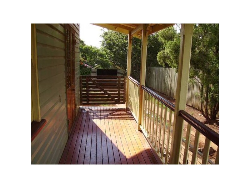 Mount Lofty QLD 4350