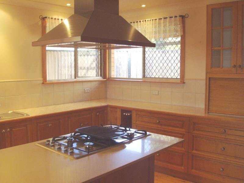 Centenary Heights QLD 4350