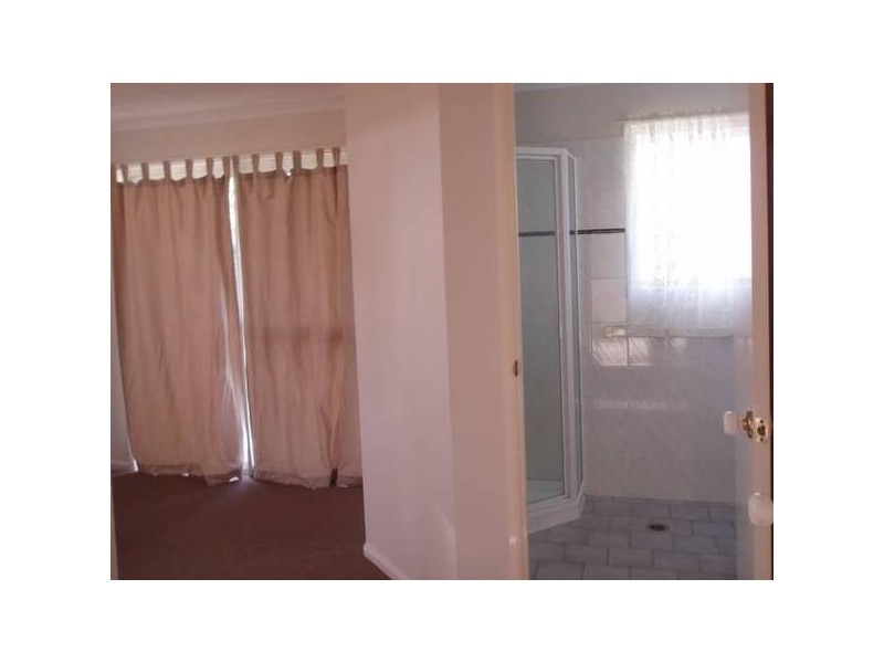 Kearneys Spring QLD 4350