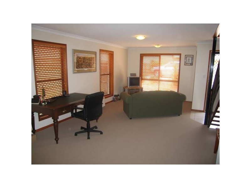 Centenary Heights QLD 4350