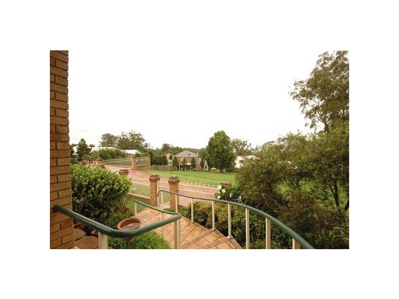 Mount Lofty QLD 4350