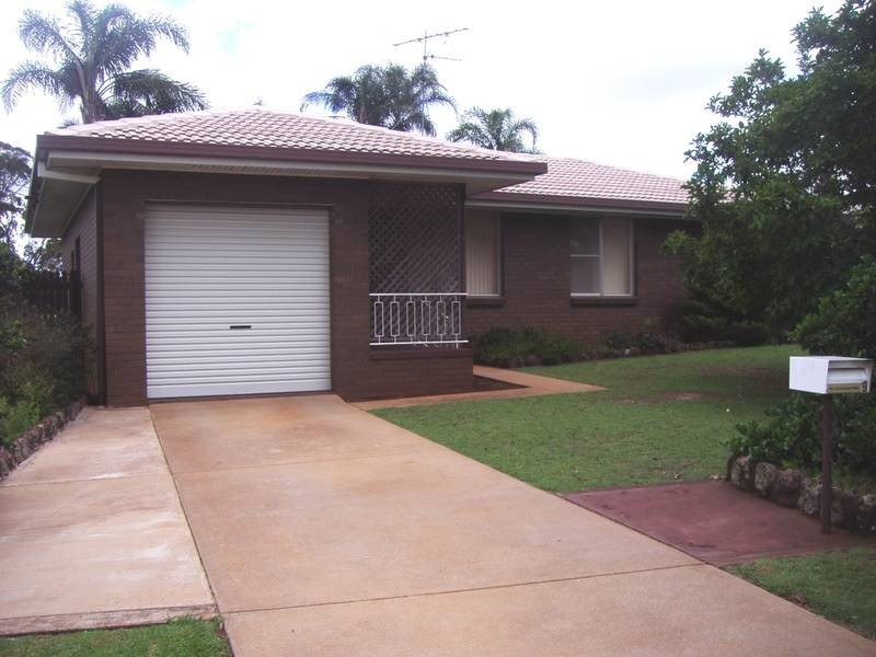 9 CHELSEA COURT, Centenary Heights QLD 4350