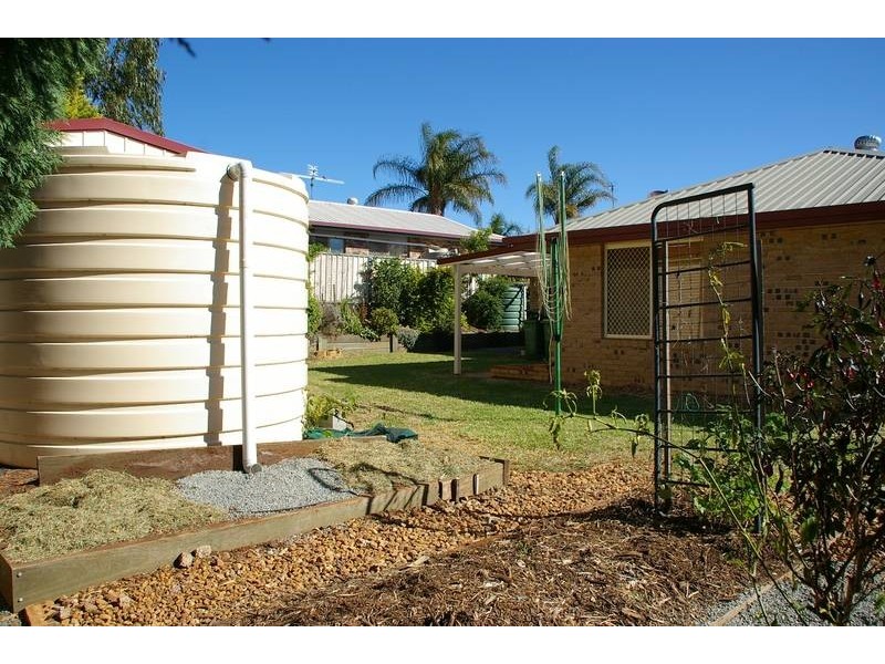 6 BROCK COURT, Darling Heights QLD 4350