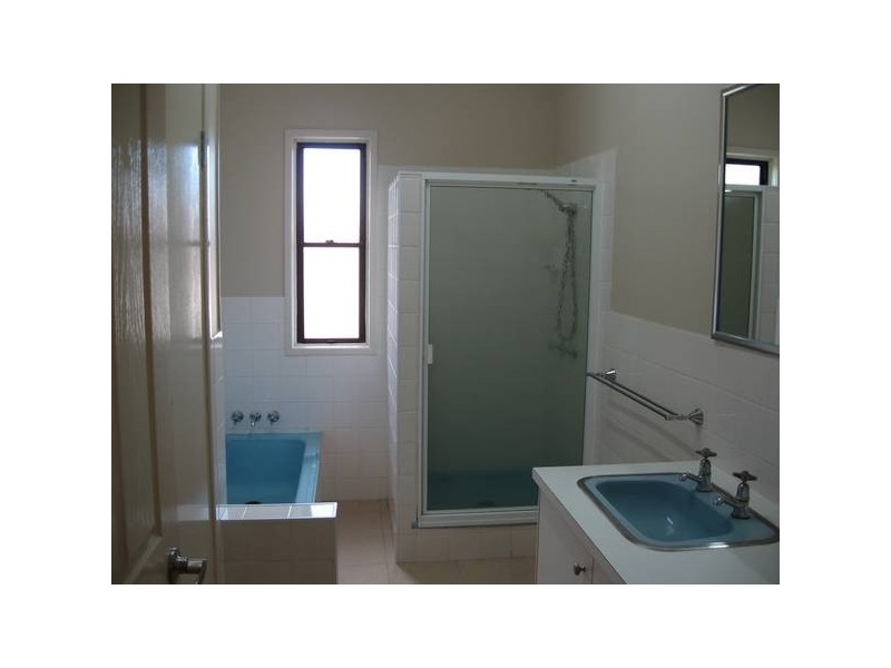 Mount Lofty QLD 4350