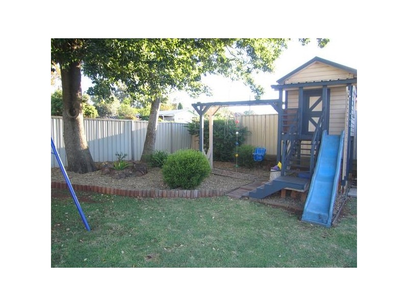 Centenary Heights QLD 4350